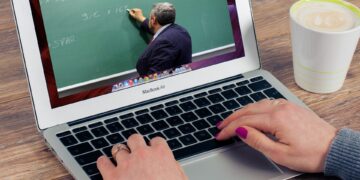 Geleneksel Eğitimden Online Eğitime